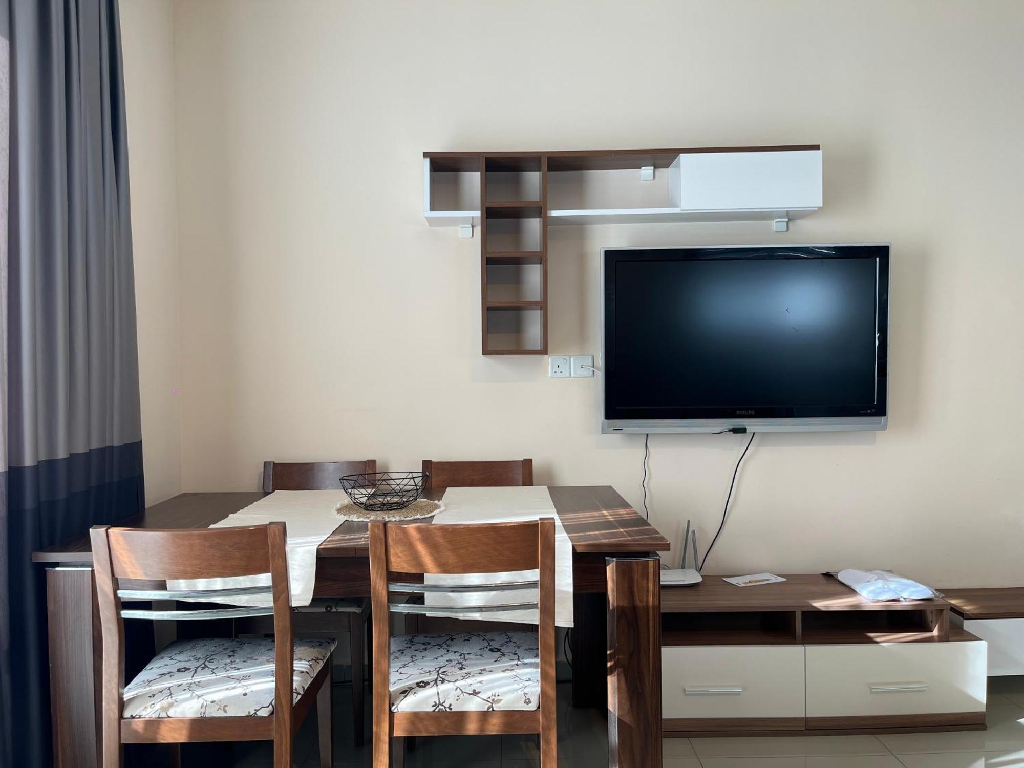 Weekend Apartments 2Br Kerýnia Eksteriør bilde